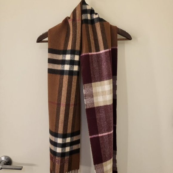 Burberry Reversible Cashmere Scarf - Picture 1 of 3